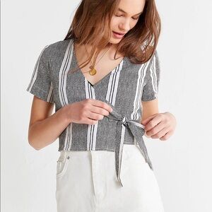 Urban Outfitters Cropped Wrap Top - M